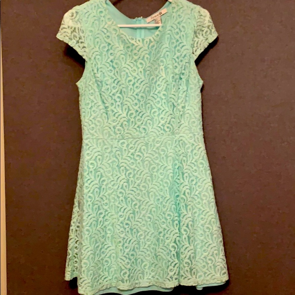 Minty green short dress 👗